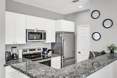 1BR kitchen